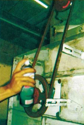 KCA-1733 Belt Dressing — foto aplikasi 1